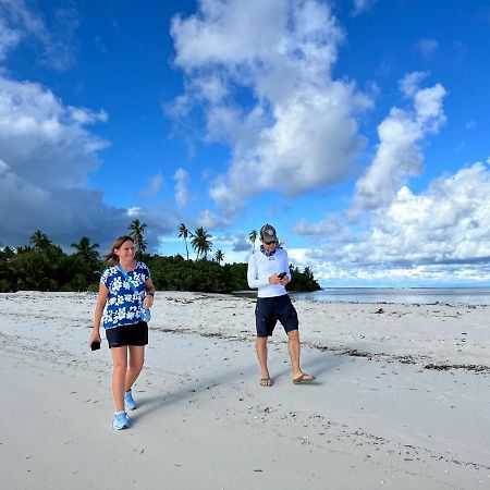 Island Guest Hotel Maamendhoo Bagian luar foto