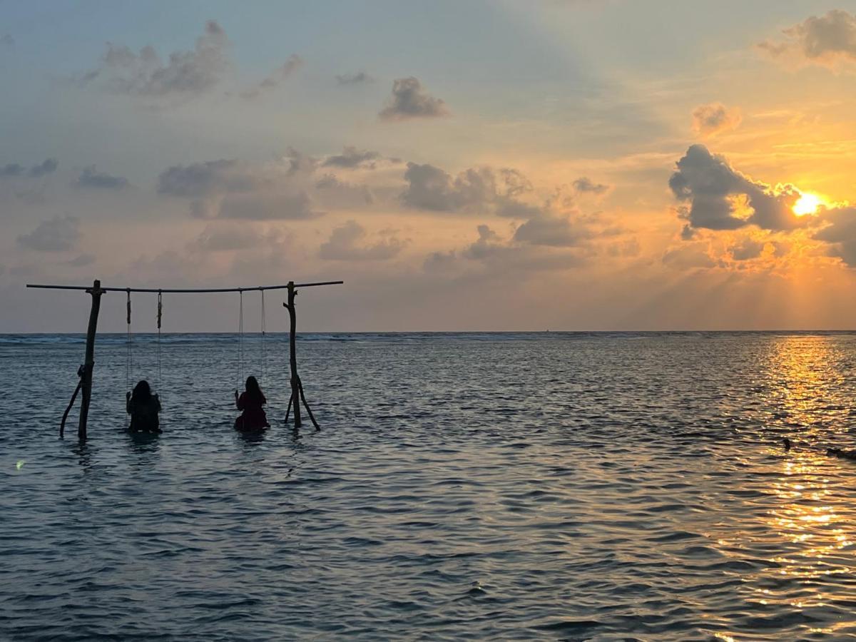 Island Guest Hotel Maamendhoo Bagian luar foto