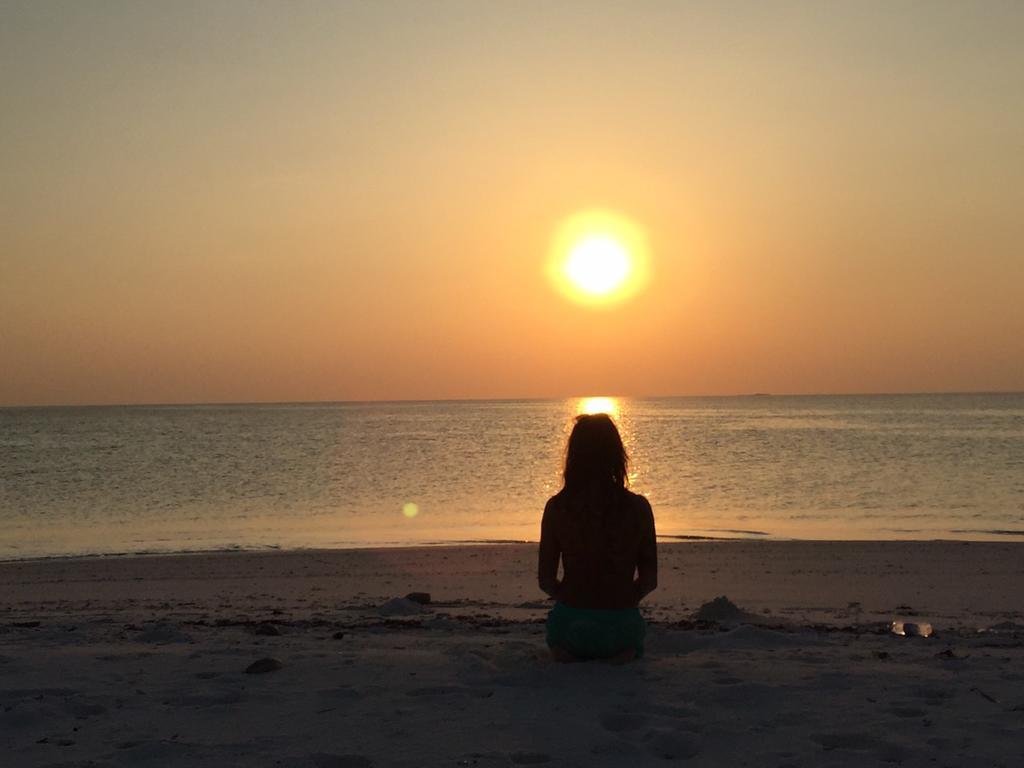 Island Guest Hotel Maamendhoo Bagian luar foto