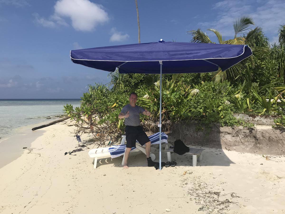 Island Guest Hotel Maamendhoo Bagian luar foto