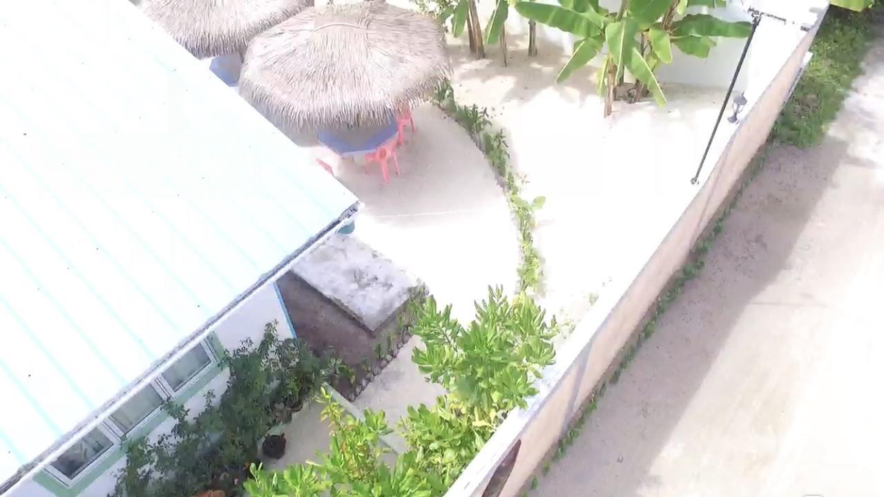 Island Guest Hotel Maamendhoo Bagian luar foto