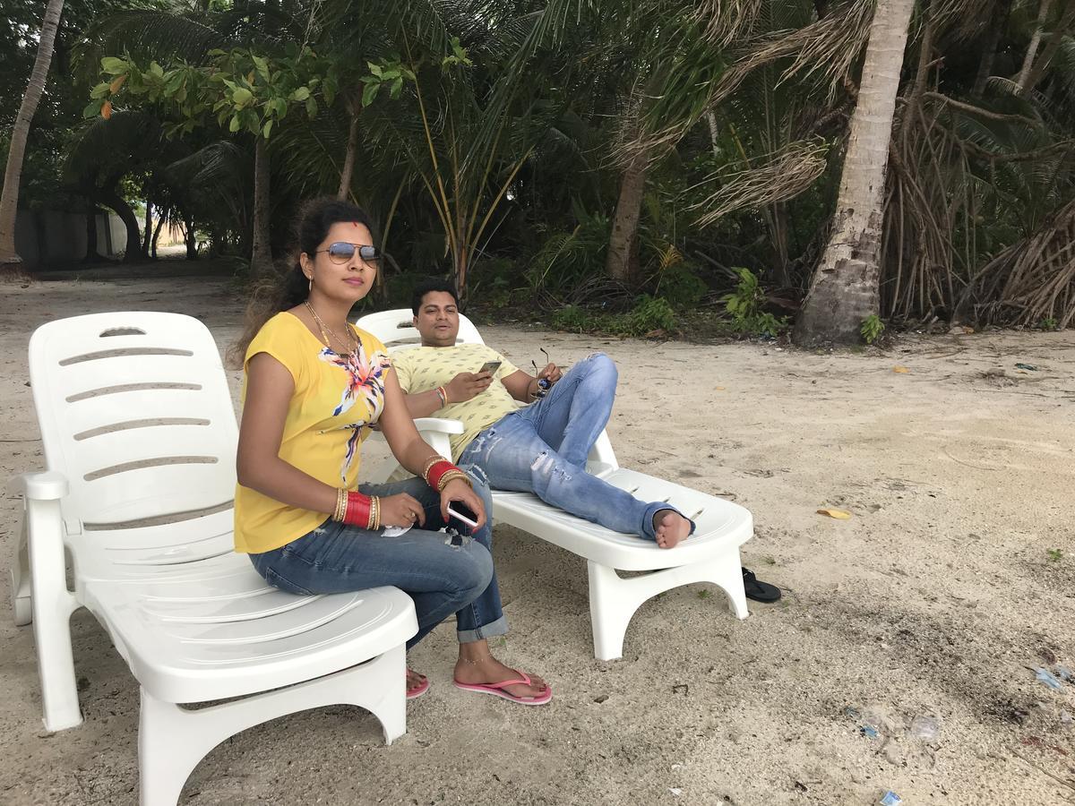 Island Guest Hotel Maamendhoo Bagian luar foto