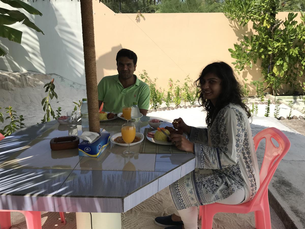 Island Guest Hotel Maamendhoo Bagian luar foto