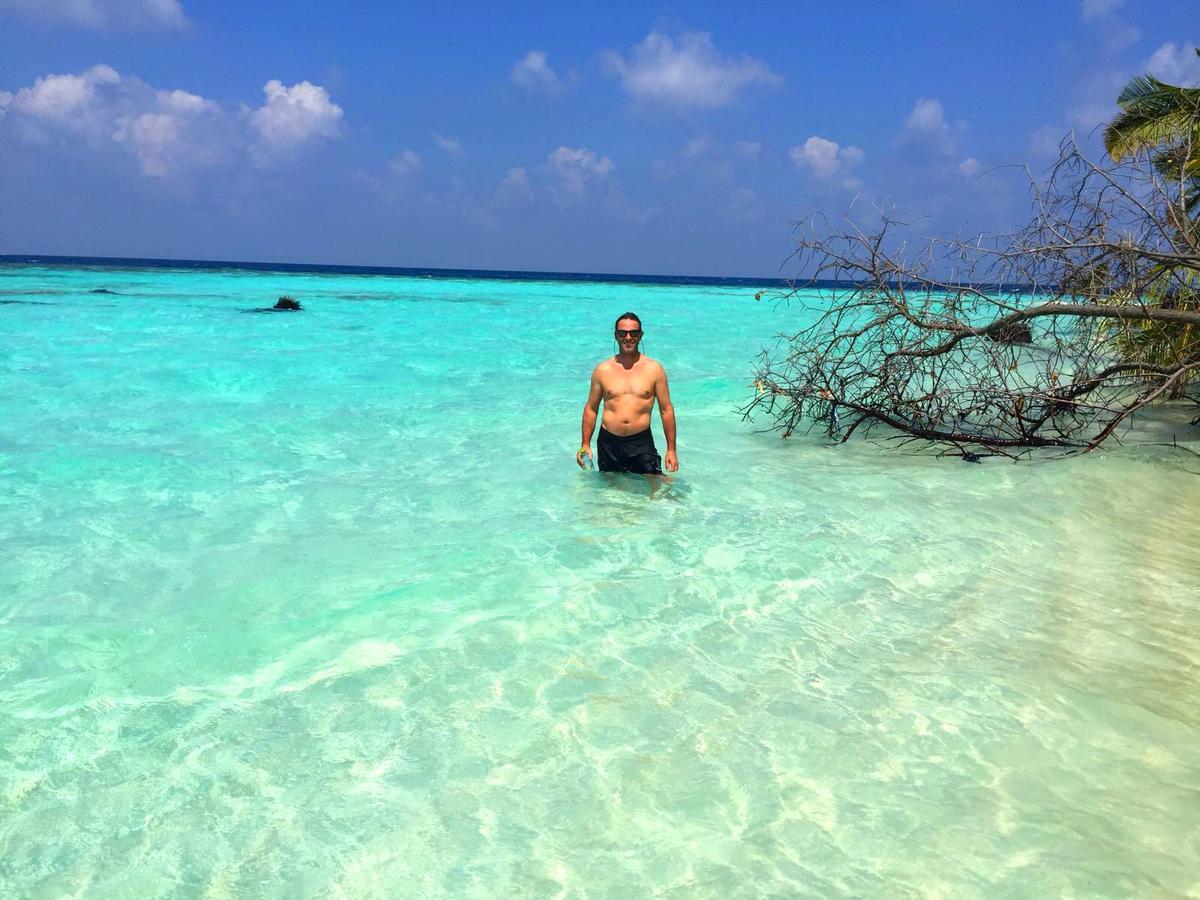 Island Guest Hotel Maamendhoo Bagian luar foto