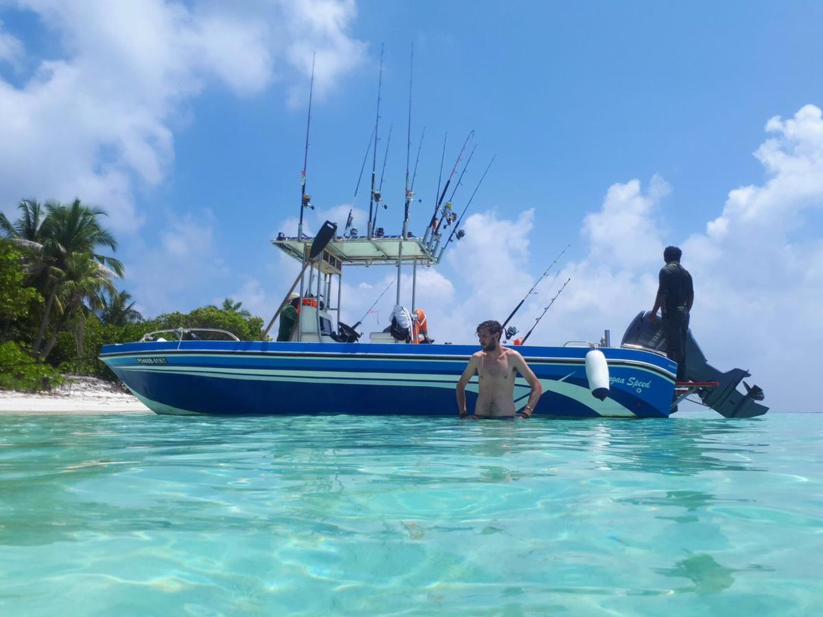 Island Guest Hotel Maamendhoo Bagian luar foto