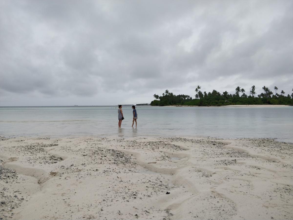 Island Guest Hotel Maamendhoo Bagian luar foto