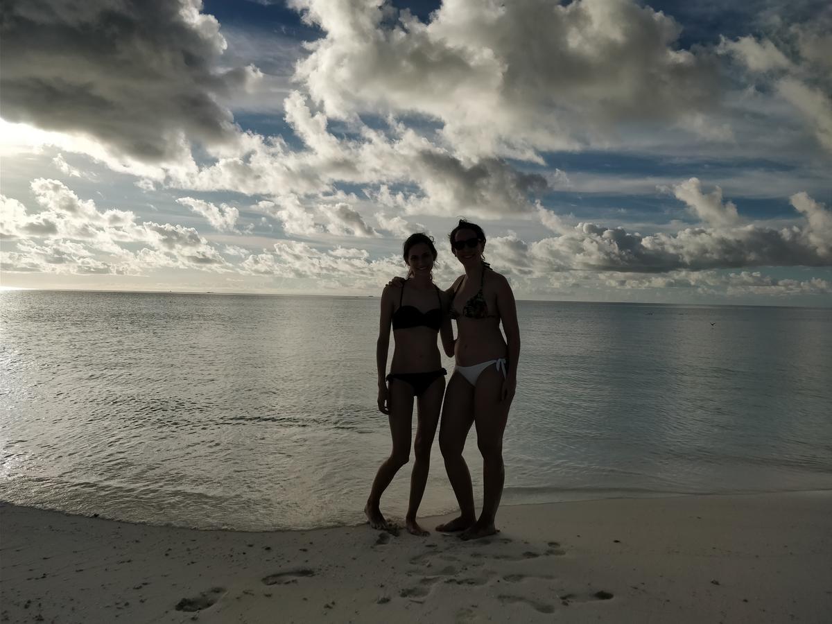 Island Guest Hotel Maamendhoo Bagian luar foto