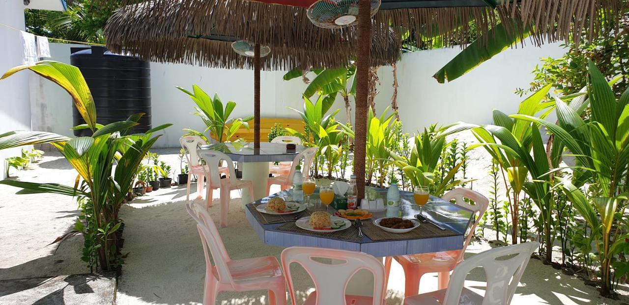Island Guest Hotel Maamendhoo Bagian luar foto
